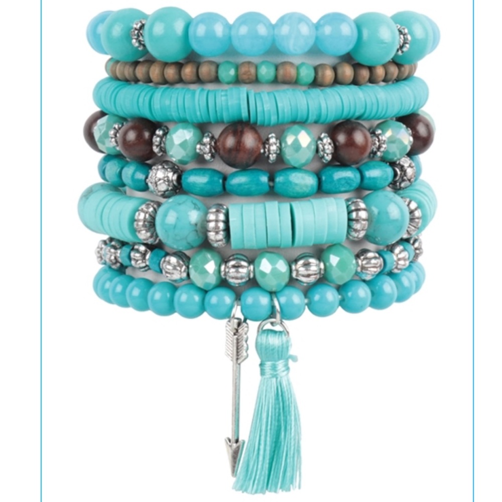 NWT Beautiful Bohemian Style Mixed Media Blue Tubular Bracelet with Arrow Charm!